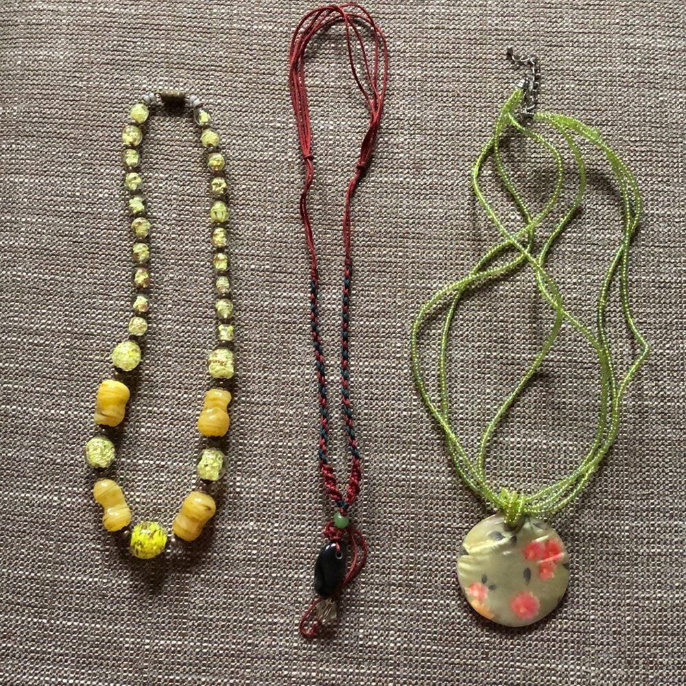 Bundle of accessories- necklaces